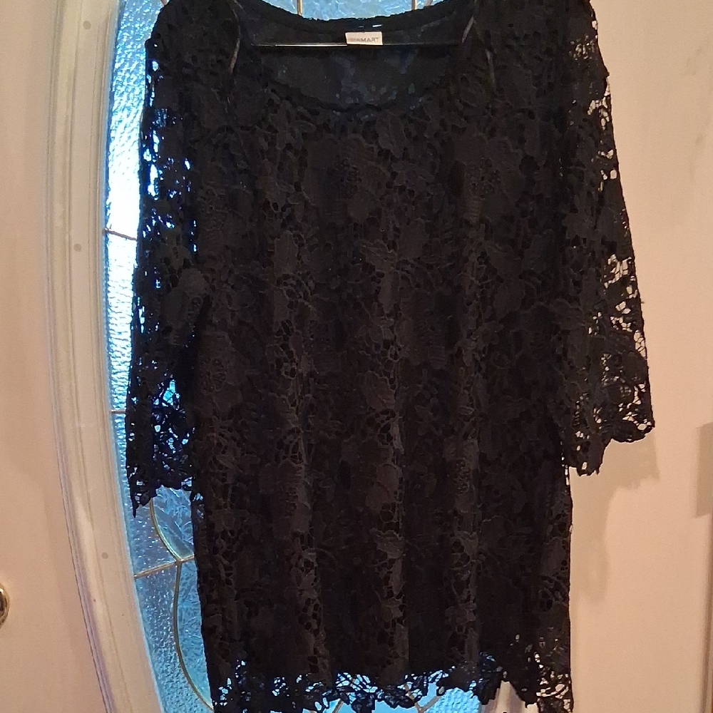 Chic Black Lace Blouse